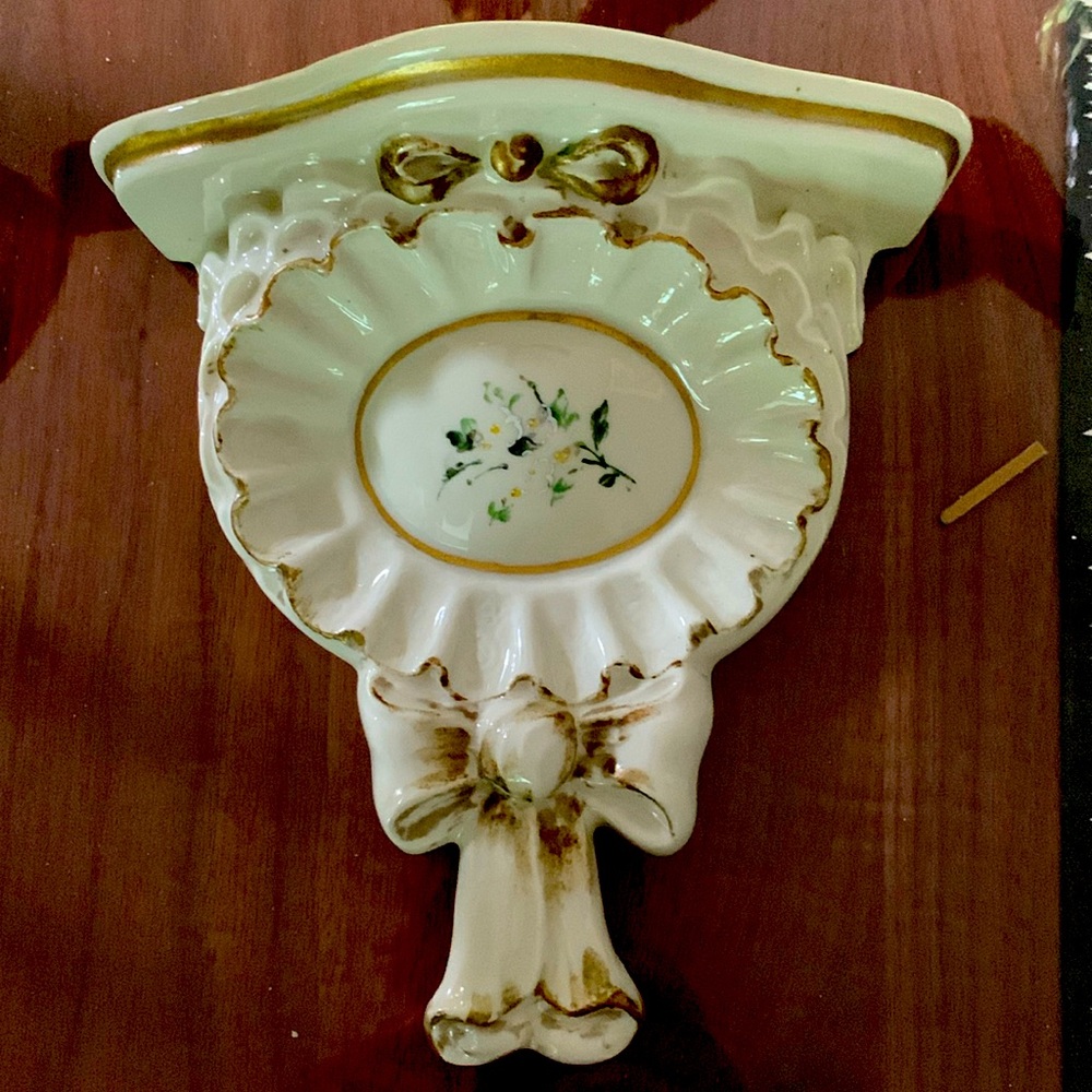 Vintage Porcelain Wall
Sconce Shelf